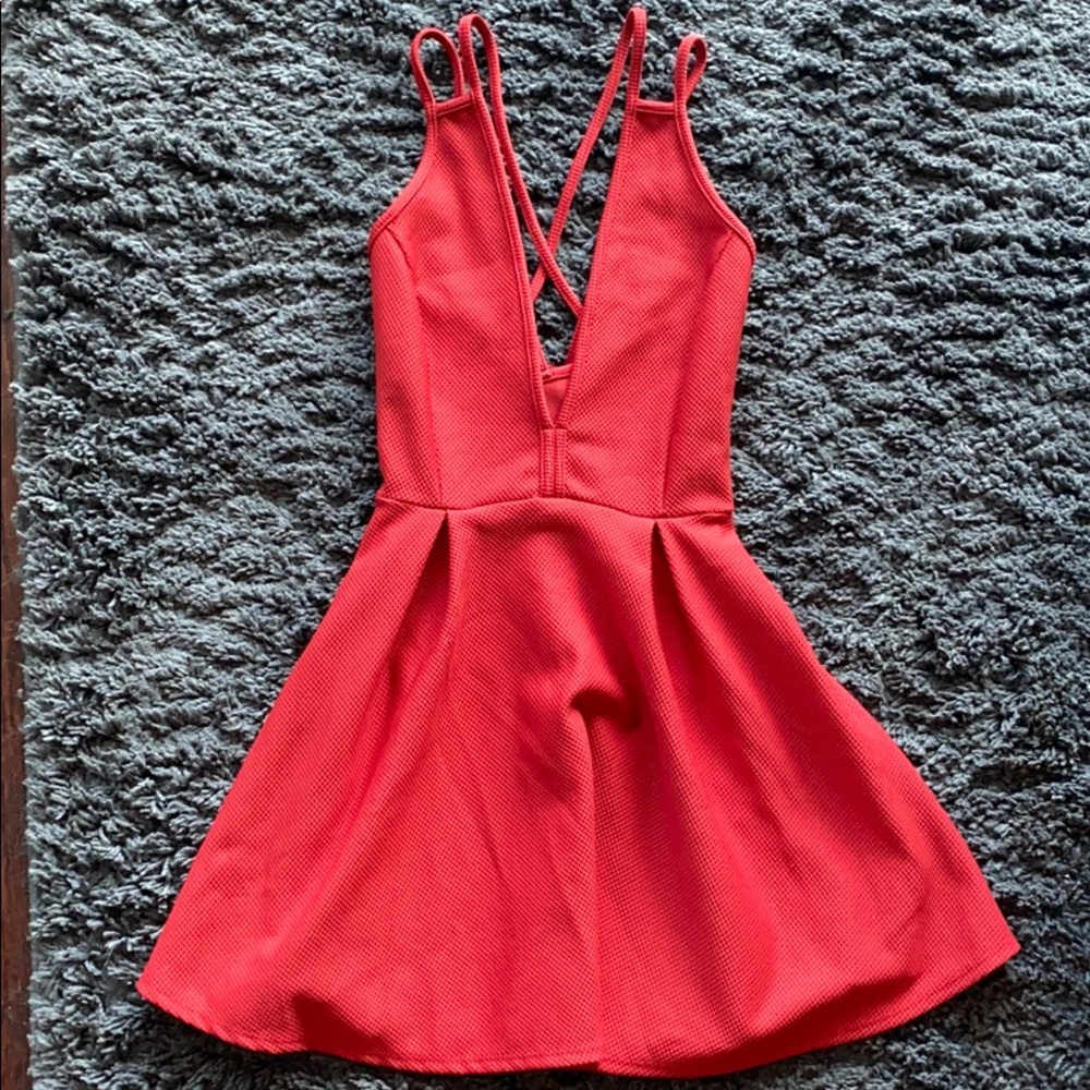 Red Windsor V Neck Dress ✨